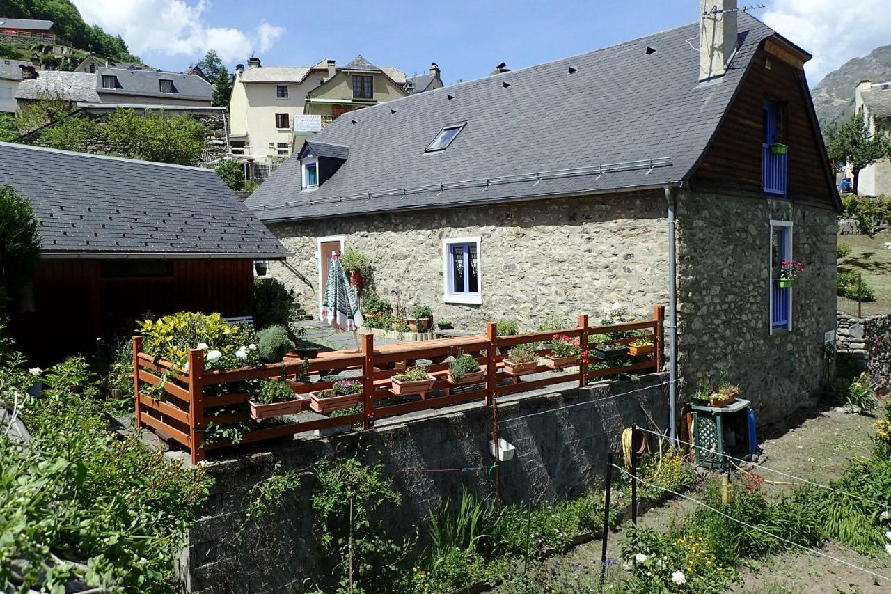 Gîte Soum de l'Ase Grust Extérieur photo